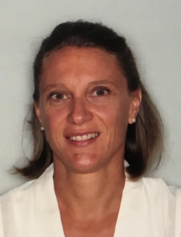 Sarah NOWAKOWSKI Réflexologue RNCP Praticienne en acupression Accompagnement psycho-émotionnel Cabinet Réflexe Santé Metz-Tessy Annecy